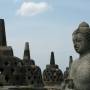 Indonésie - Bouddha veillant sur son temple