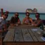 Thaïlande - Gros BBQ de fruits de mer sa plage... Cheers guys!