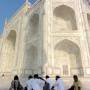 Inde - Ces messieurs papotent devant le Taj