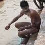 Inde - Petit bain dans le Gange