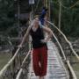 Laos - Van sur le pont de bamboo