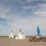 Mongolie - Soulagement d arriver au village de Baatsagaan. Disons plutôt le hameau! Mais après 350km de désert cela fait du bien. Rassuré en tout cas sur mes cartes et ma navigation!