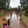 Cambodge: le village flottant de...