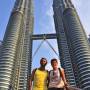 Malaisie - Devant les tours Petronas à Kuala Lumpur