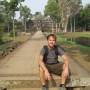 Cambodge - la Baphuon, Thomas a fini le puzzle !