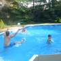 Canada - Les enfants à la piscine