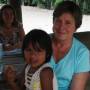 Équateur - Sous un carbet avec des enfants shuars