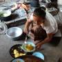 Laos - Preparation de l omelette