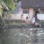 Inde - habitants au bord des backwaters