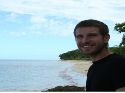 Yohann sur la plage de Poé