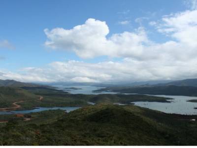 le lac de Yaté