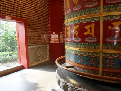 Buddha tooth relic temple