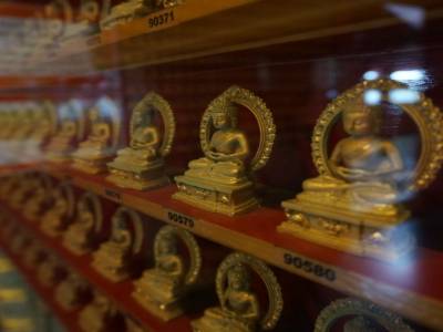 Buddha tooth relic temple