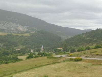 Gumiane sous la pluie