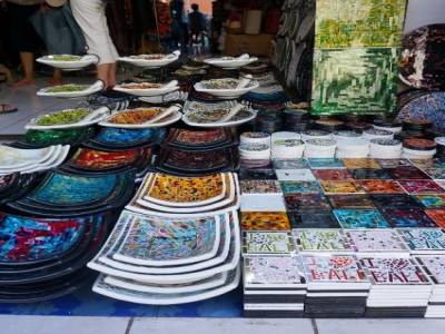 Boutique de poteries en mosaïque