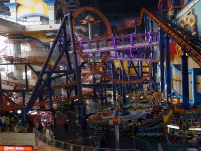 Grand huit dans un centre commercial
