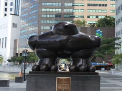 Sculpture - The bird par Fernando Botero