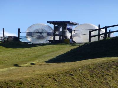 Roturoa - les Zorb prêts à partir