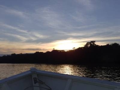 Coucher de soleil sur la rivière Kinabatangan