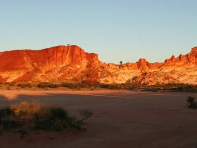 Rainbow Valley au coucher du soleil