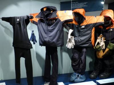 A enfiler dans l'ordre avant de sortir en antarctique