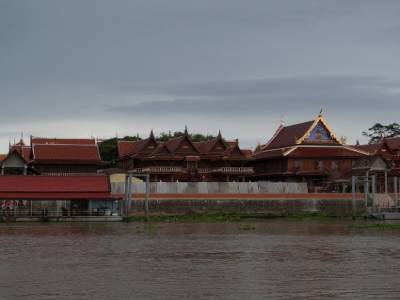 Wat Phanan Choeng