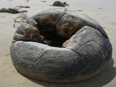 Moeraki Boulders