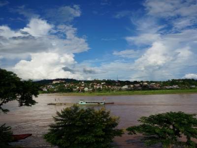 Le Laos sur la rive d'en face
