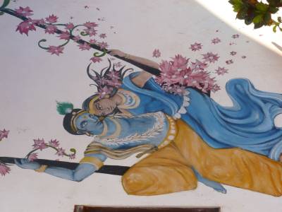Shiva et Parvati sur la facade du book shop