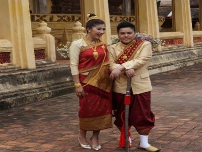 Jeunes mariés (Wat Si Saket)