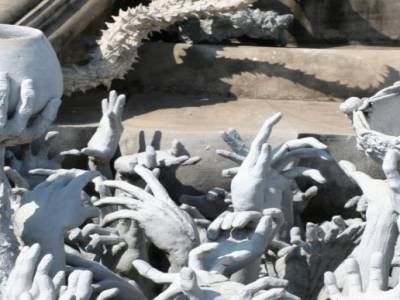 les mains sorties des enfers