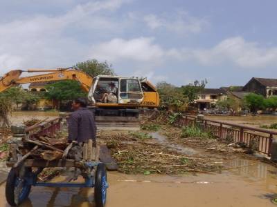 Pont en cours de déblayage
