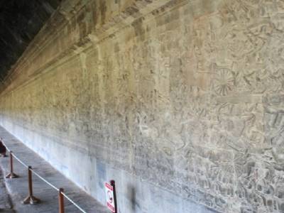 les galeries de bas reliefs