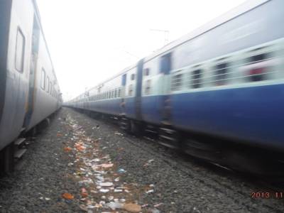 entre kochi et indore...