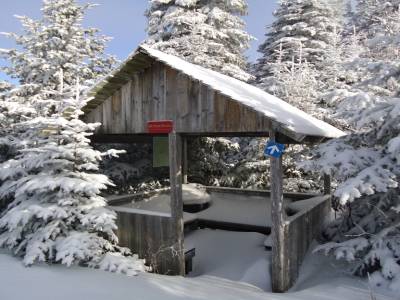 Un abris sur un sentier de randonnee du Parc des Appalaches