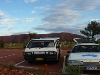 Petit déjeuner devant Uluru
