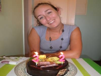 gateau, bougies... comme si on était en famille!