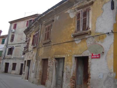 Izola