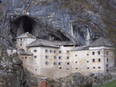 Le château dans la roche