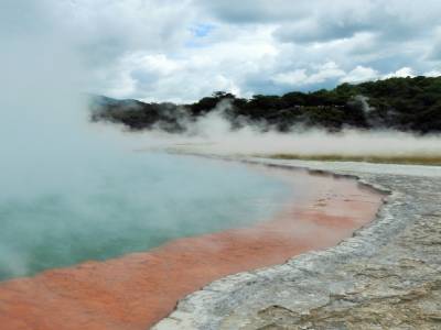 champagne pool