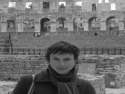 Touriste qui se prend pour un gladiateur