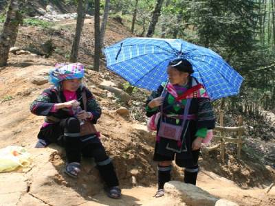 en montagne avec nos guides H'Mong