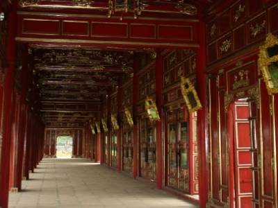 citadelle : intérieur en laque rouge