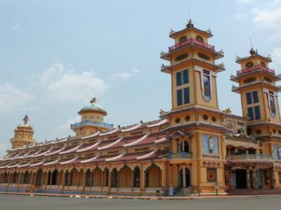 le temple caodaïste