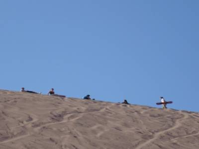 sandboard - dur dur la montée a pied sur la dune