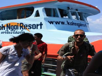 Nous venons de débarquer du fast boat entre Koh Lanta et Koh Hai