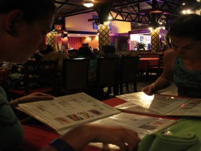 Les filles ont pris le contrôle des menus!