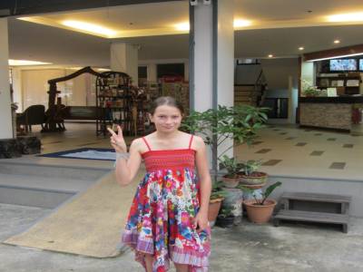 chanelle devant notre hotel