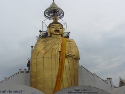 le bouddha en or