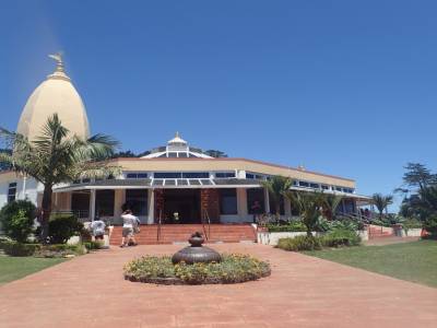 Sri Sri Radah-Giridhari Temple